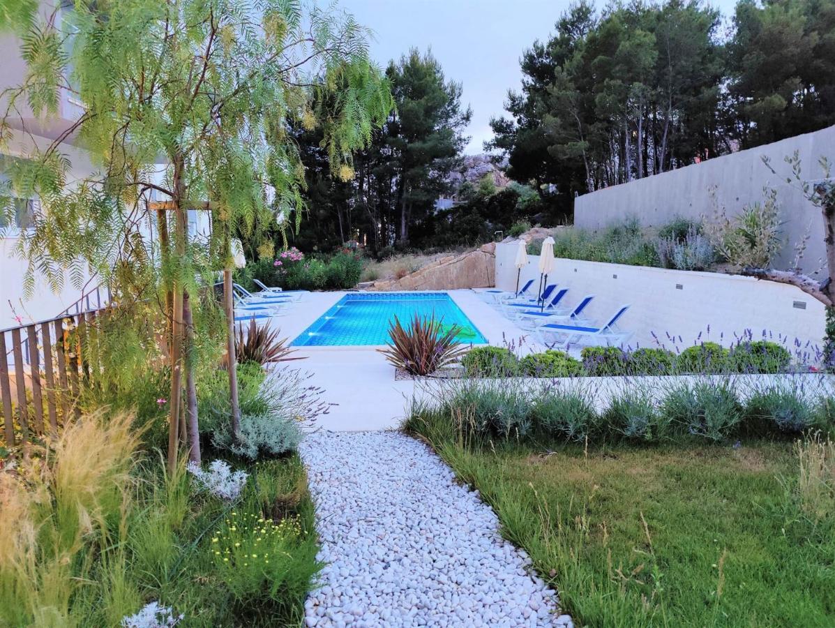 R&R Residence Podstrana Bagian luar foto