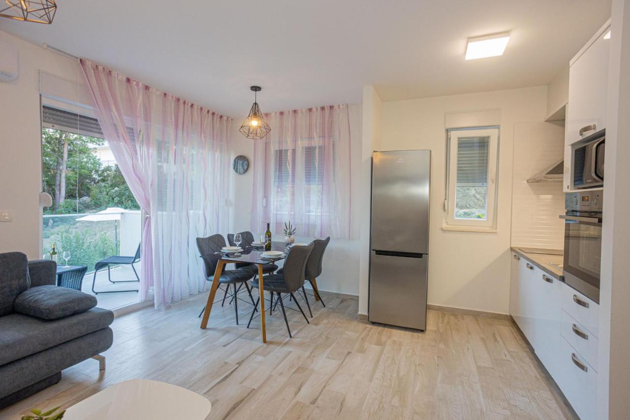 R&R Residence Podstrana Bagian luar foto