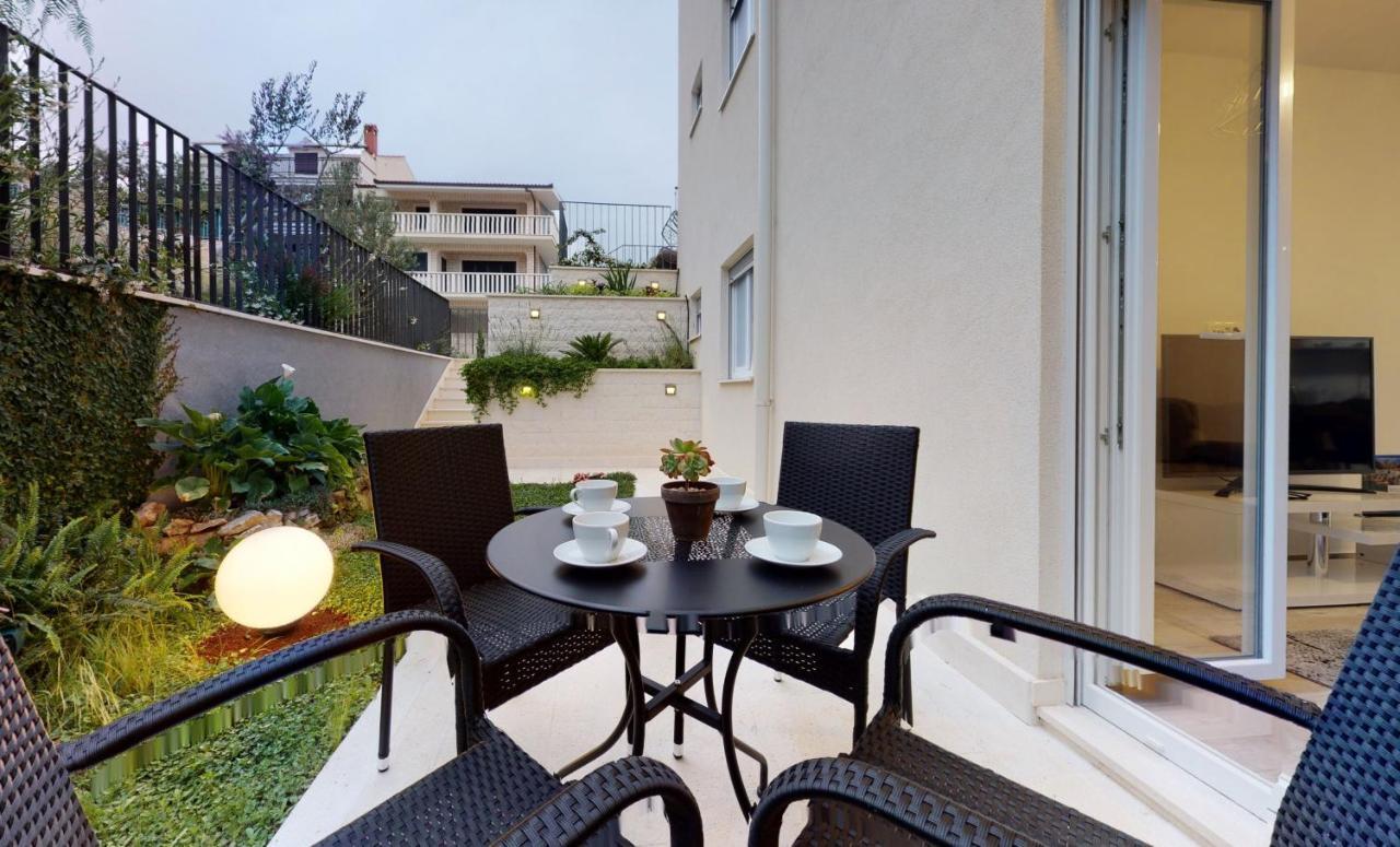 R&R Residence Podstrana Bagian luar foto