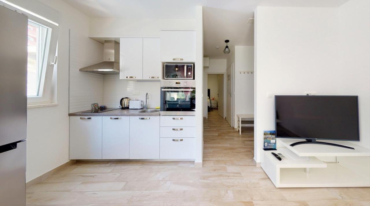 R&R Residence Podstrana Bagian luar foto