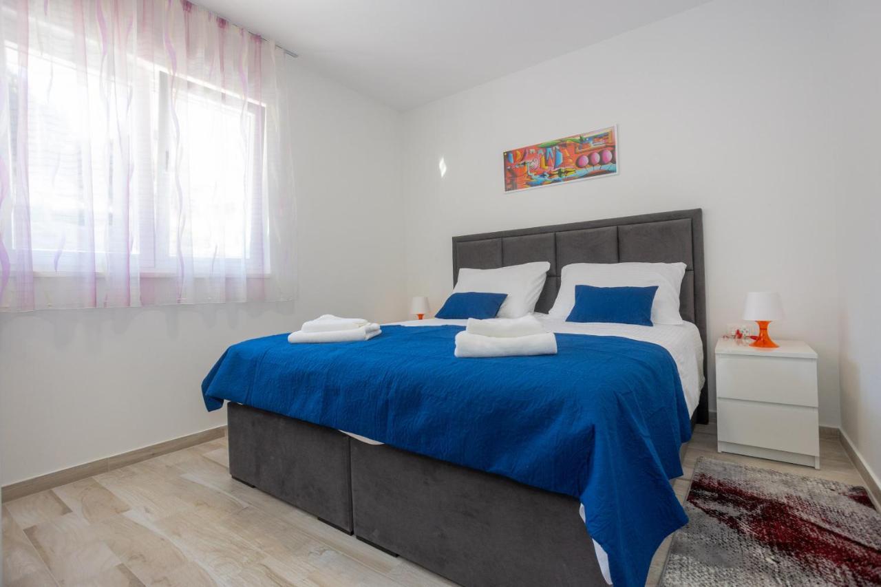 R&R Residence Podstrana Bagian luar foto