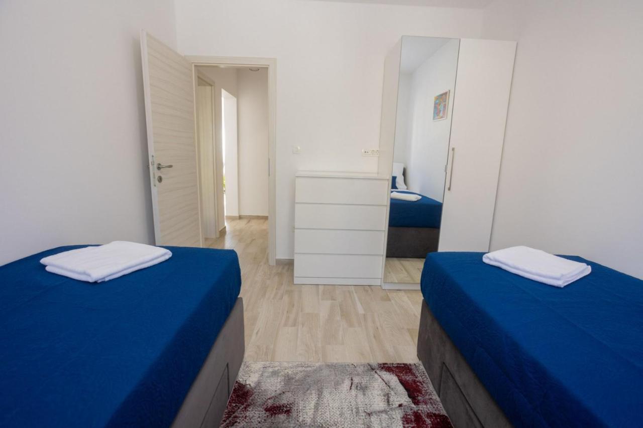 R&R Residence Podstrana Bagian luar foto