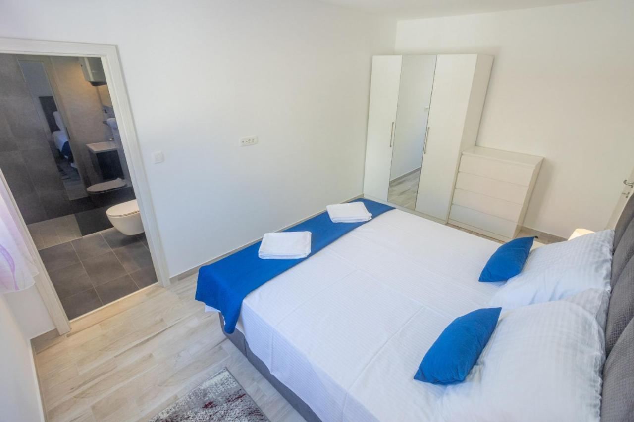 R&R Residence Podstrana Bagian luar foto